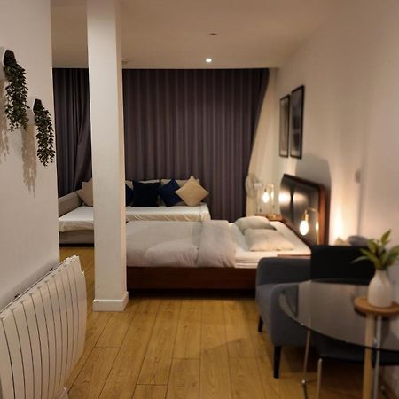Sleep6 In Leicester Square, Soho Vr7 London Exterior foto